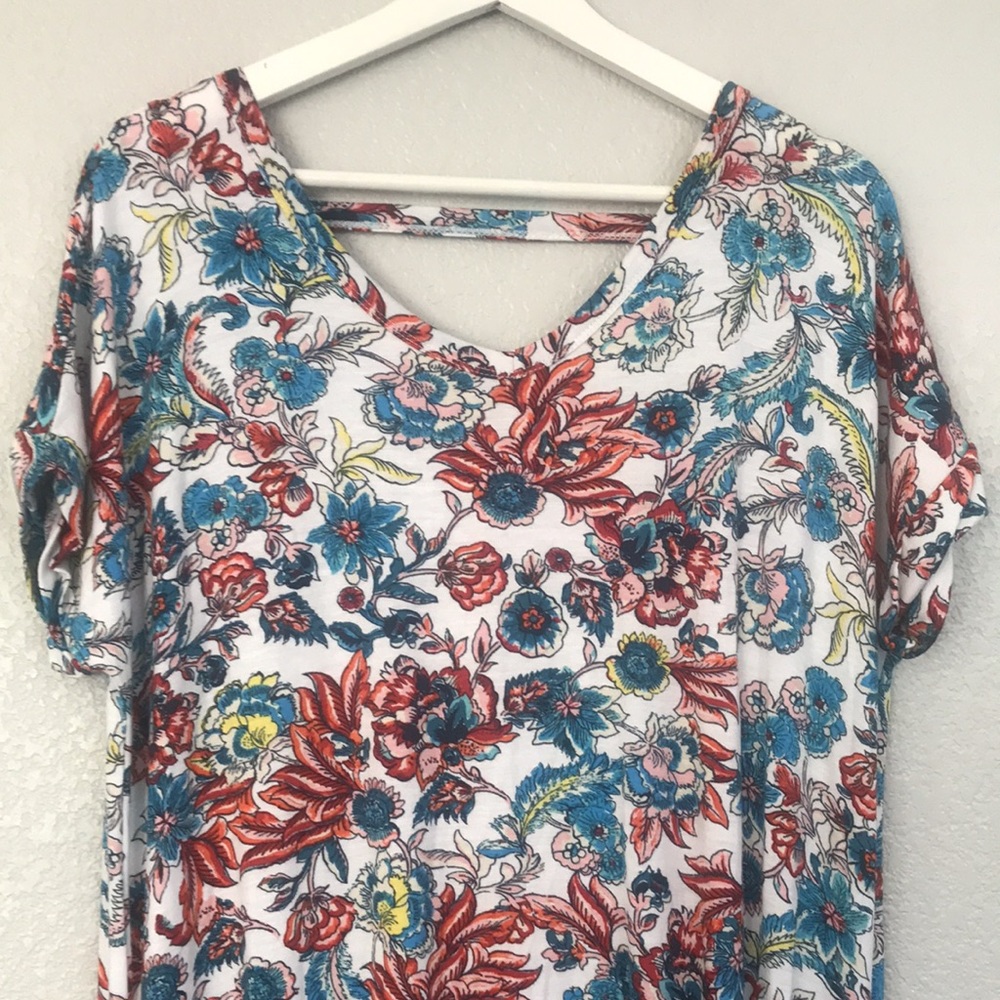 NWOT Annabelle Floral Knotted Hem Maxi Dress